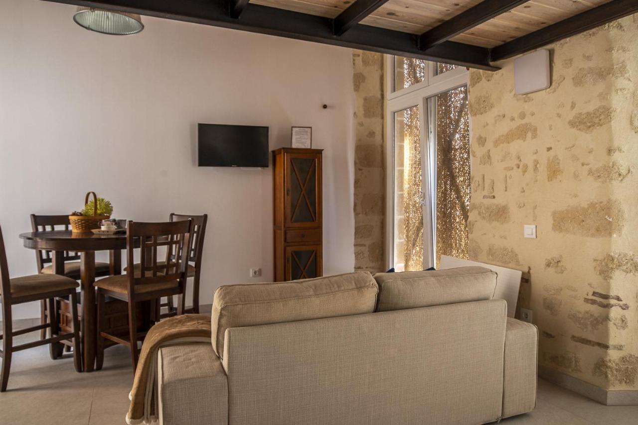 Palacio La Cruz Apartment *